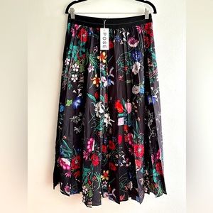 POSE maxi skirt Size L
